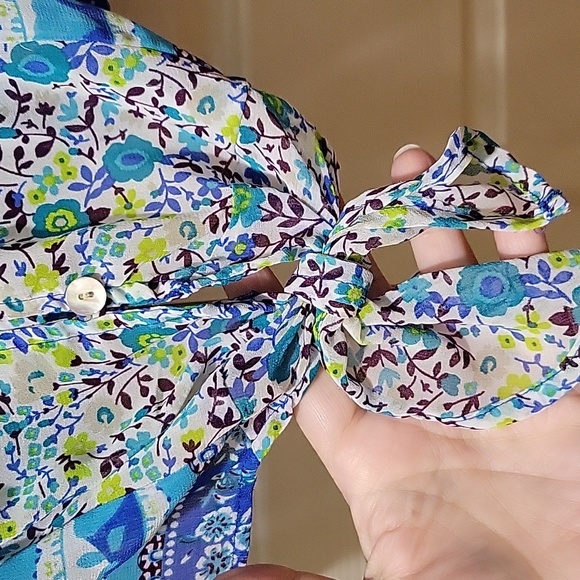 Figueroa & Flower blue floral boho top. - Picture 5 of 5